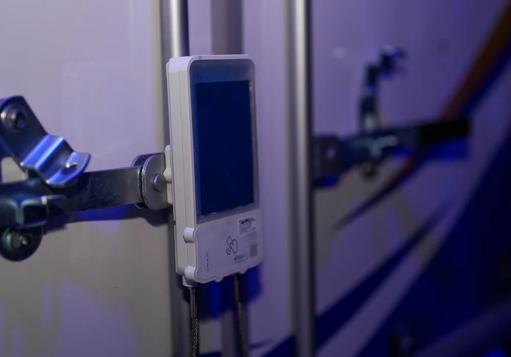 Dispositivo de telemetría y control instalado en la unidad de VACSA